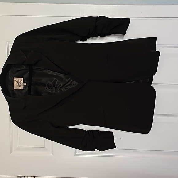 Size Small, Black Blazer - Picture 1 of 2
